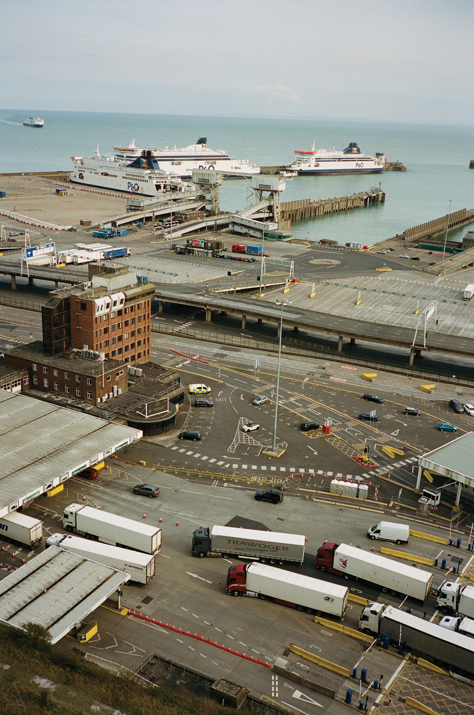 Material Reform, Building for a PostCarbon Future (2023) Review